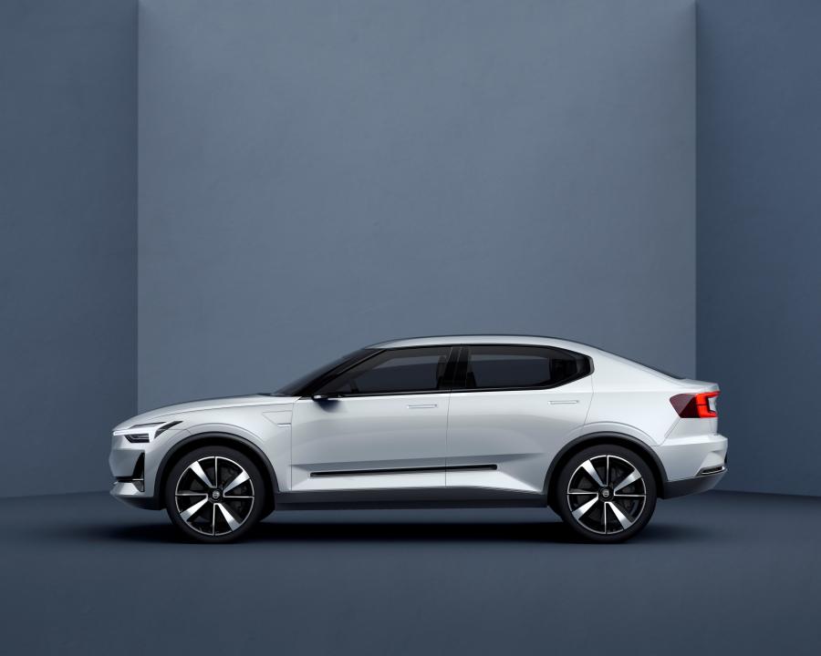  Volvo Concept 40.2 2016 года  (фото 2 из 25)